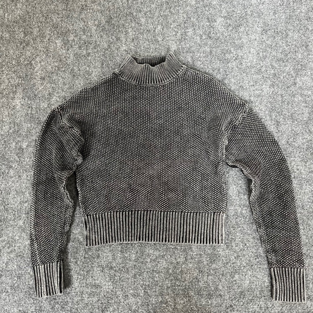 Forever 21 Womens Mock Neck Acid Wash Cropped Sweater Gray Knit 0192